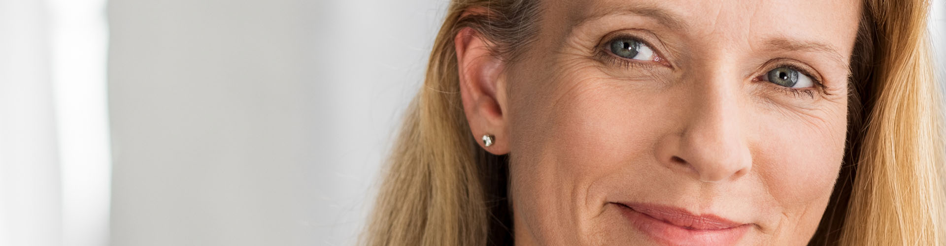 smiling middle-aged woman